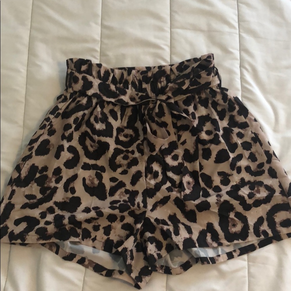 High waisted leopard shorts